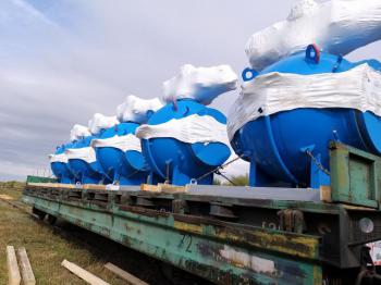 9 universal platforms with gate valves were shipped.